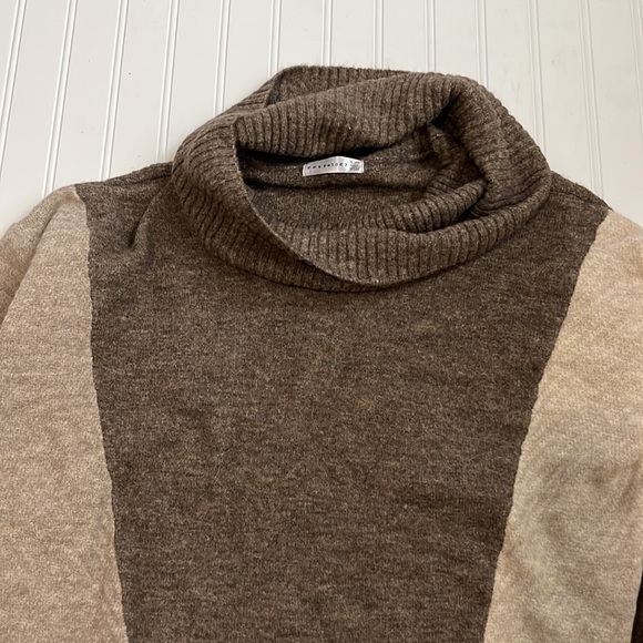 Retrology long sleeve turtleneck sweater - Picture 3 of 5